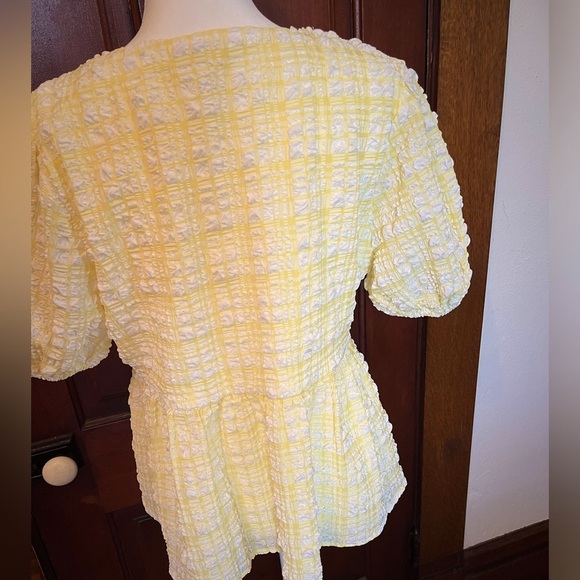 Seersucker summer lined top with elastic sleeves puffy sleeves. - Picture 2 of 9